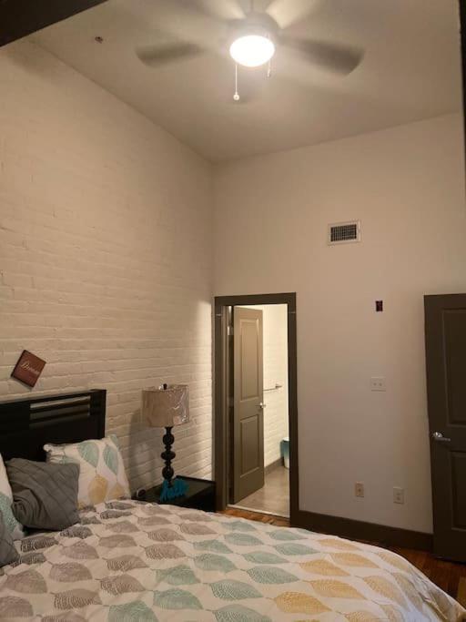 Charming 2 Bedroom Apartment Near Vcu Ричмонд Экстерьер фото